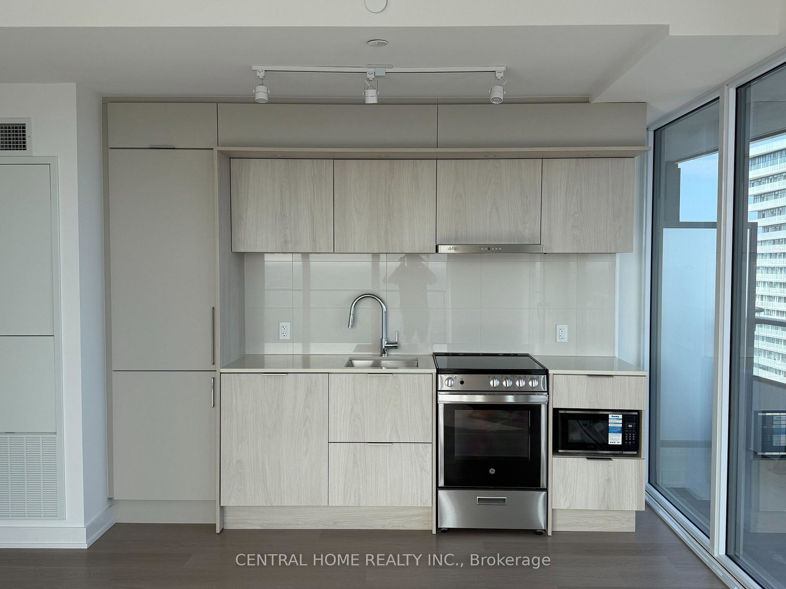 448-burnhamthorpe-road-mississauga-ontario-w13707774
