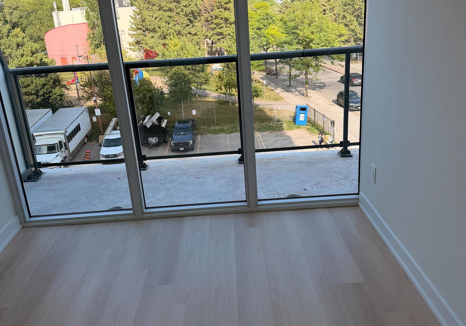 2825-jane-street-toronto-york-ontario-w13708058