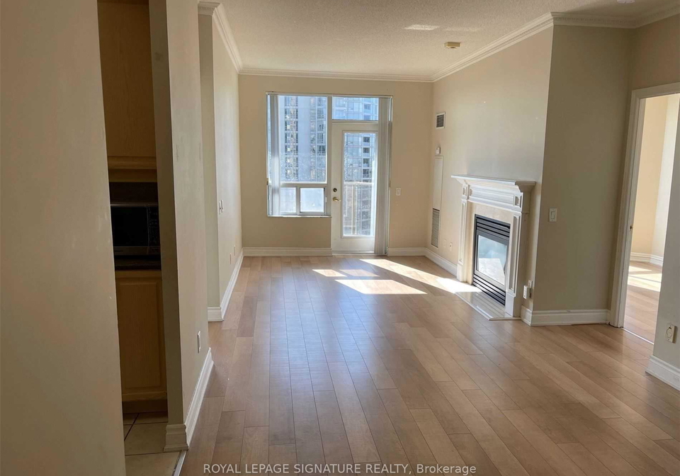 25-kingsbridge-garden-circle-mississauga-ontario-w13708108
