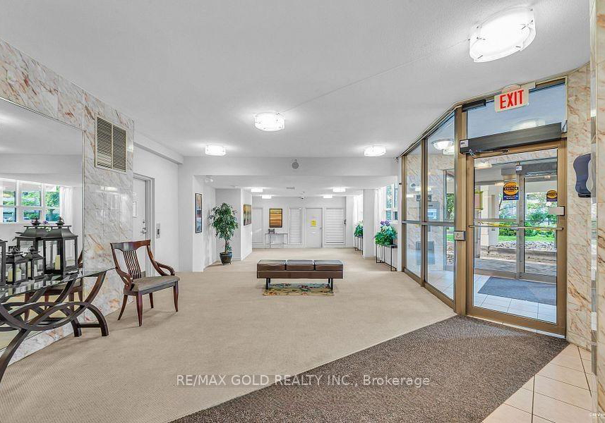 2323-confederation-parkway-mississauga-ontario-w13708510