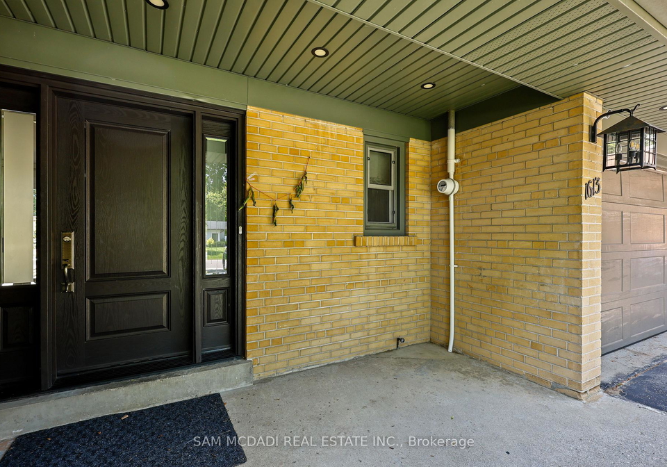 1613-wembury-road-mississauga-ontario-w13708668