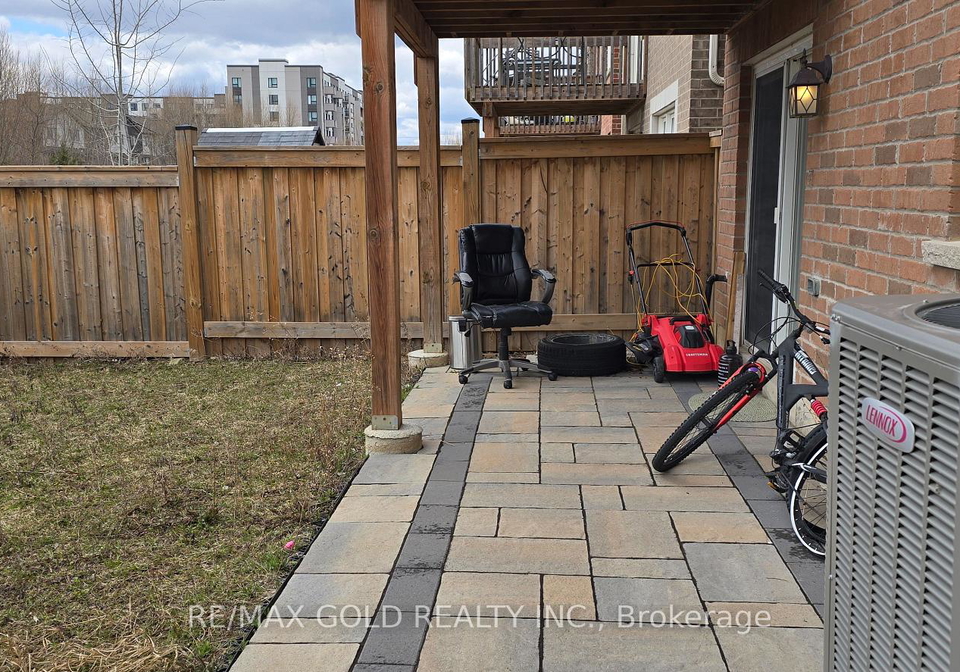 1226-duignan-lower-crescent-milton-ontario-w13708692