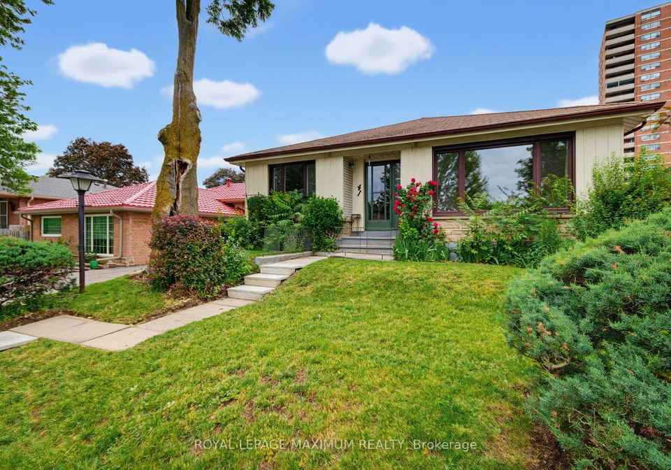 41-strathavon-drive-toronto-etobicoke-ontario-w13708714