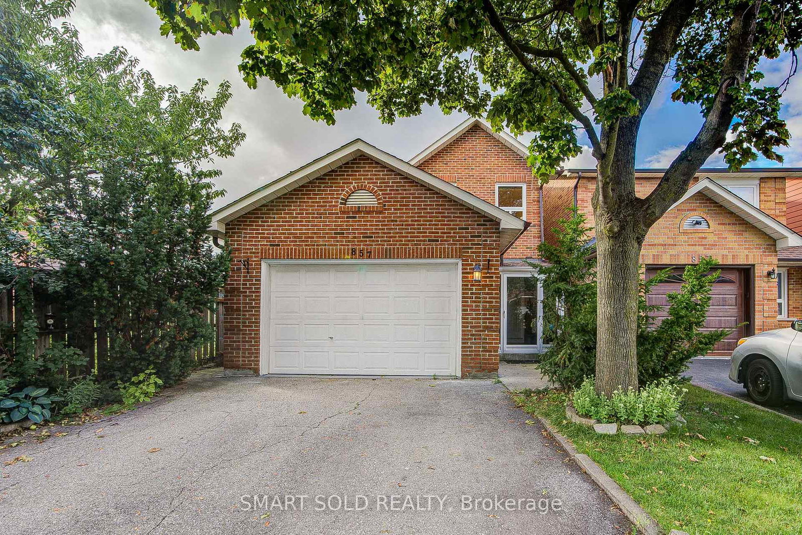 857-messenger-meadow-drive-mississauga-ontario-w13709054