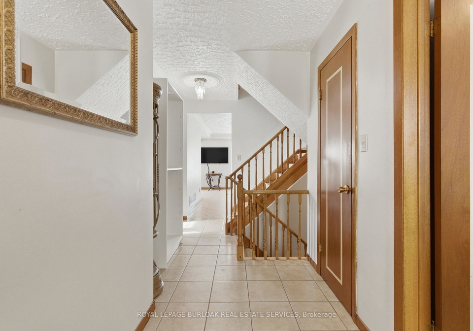 44-browns-line-toronto-etobicoke-ontario-w13709116