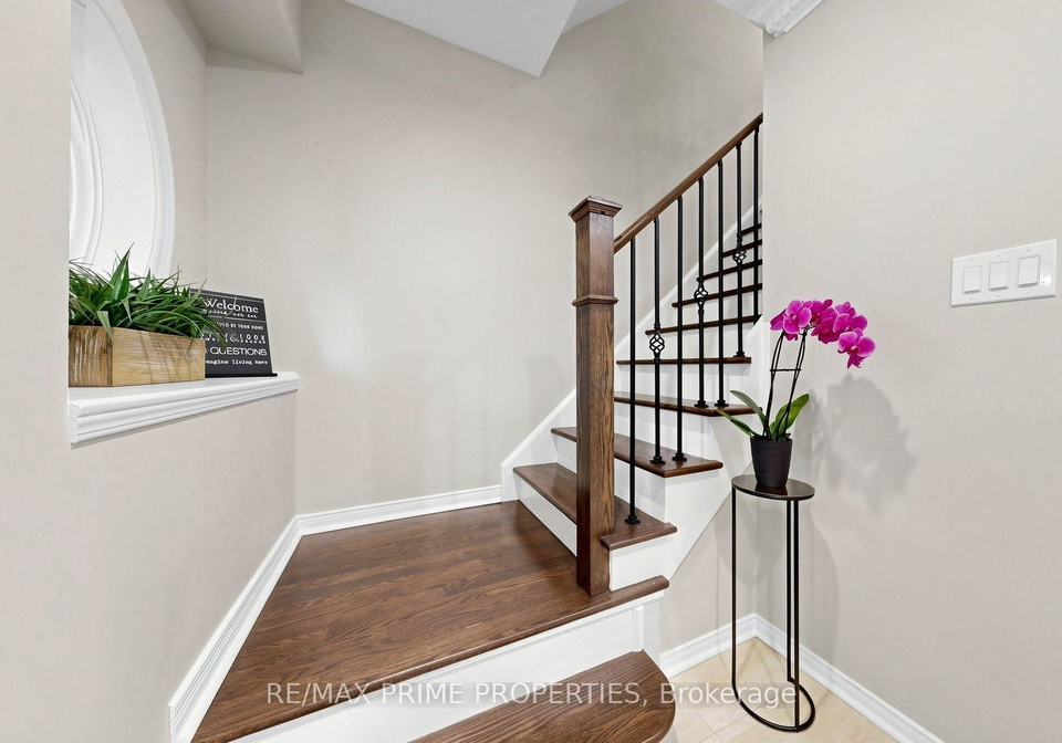 1084-queen-street-w-mississauga-ontario-w13709128