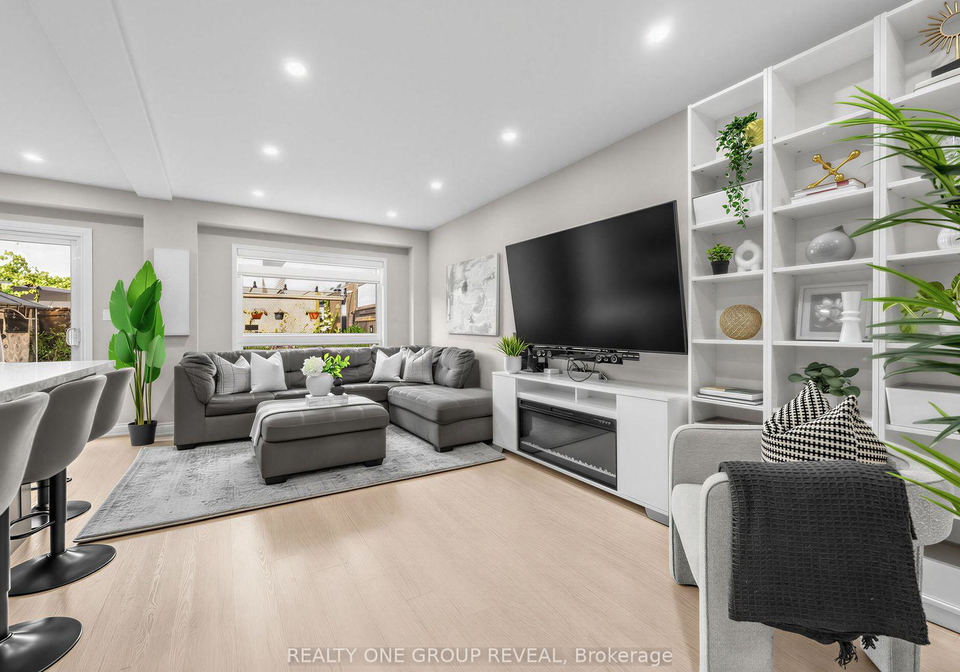 6122-coxswain-crescent-mississauga-ontario-w13709492