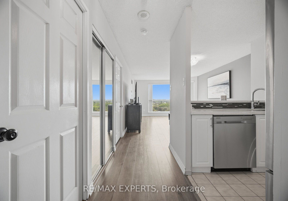 2155-burnhamthorpe-road-w-mississauga-ontario-w13709564