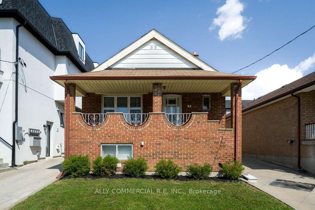 4-chudleigh-road-toronto-toronto-ontario-w13709618