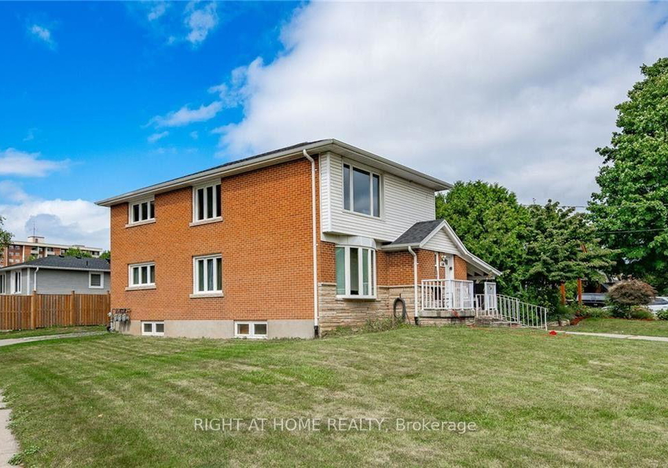 1385-olga-drive-burlington-ontario-w13709872