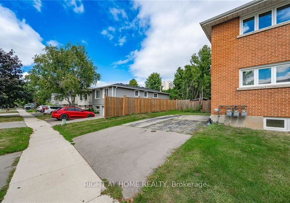 1385-olga-drive-burlington-ontario-w13709872