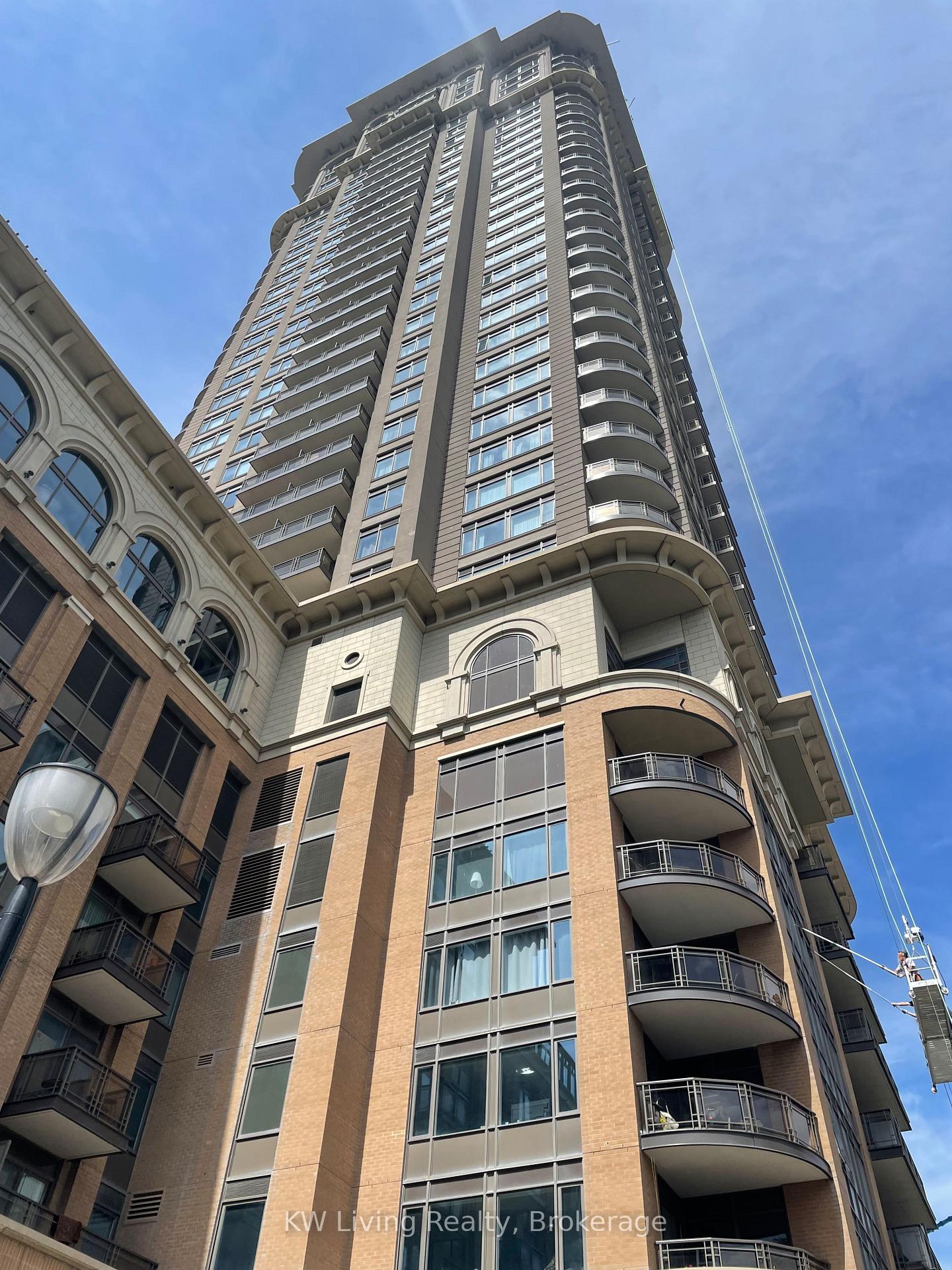 385-prince-of-wales-drive-mississauga-ontario-w13709926