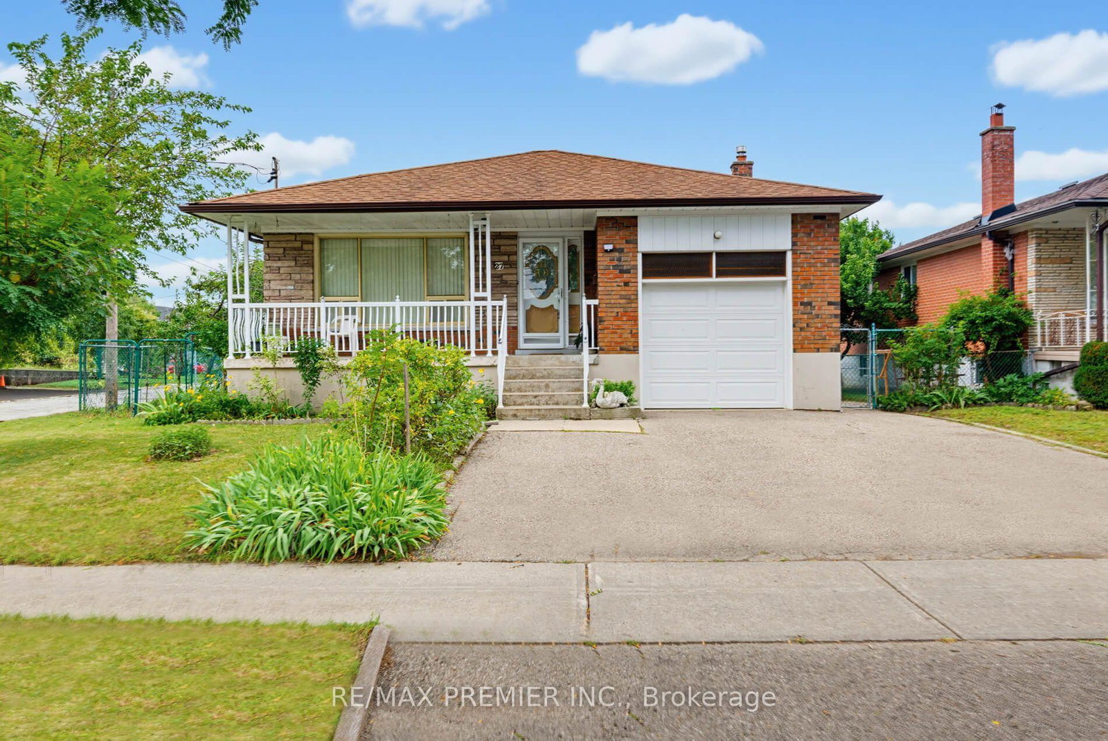 27-whitfield-avenue-toronto-york-ontario-w13709936