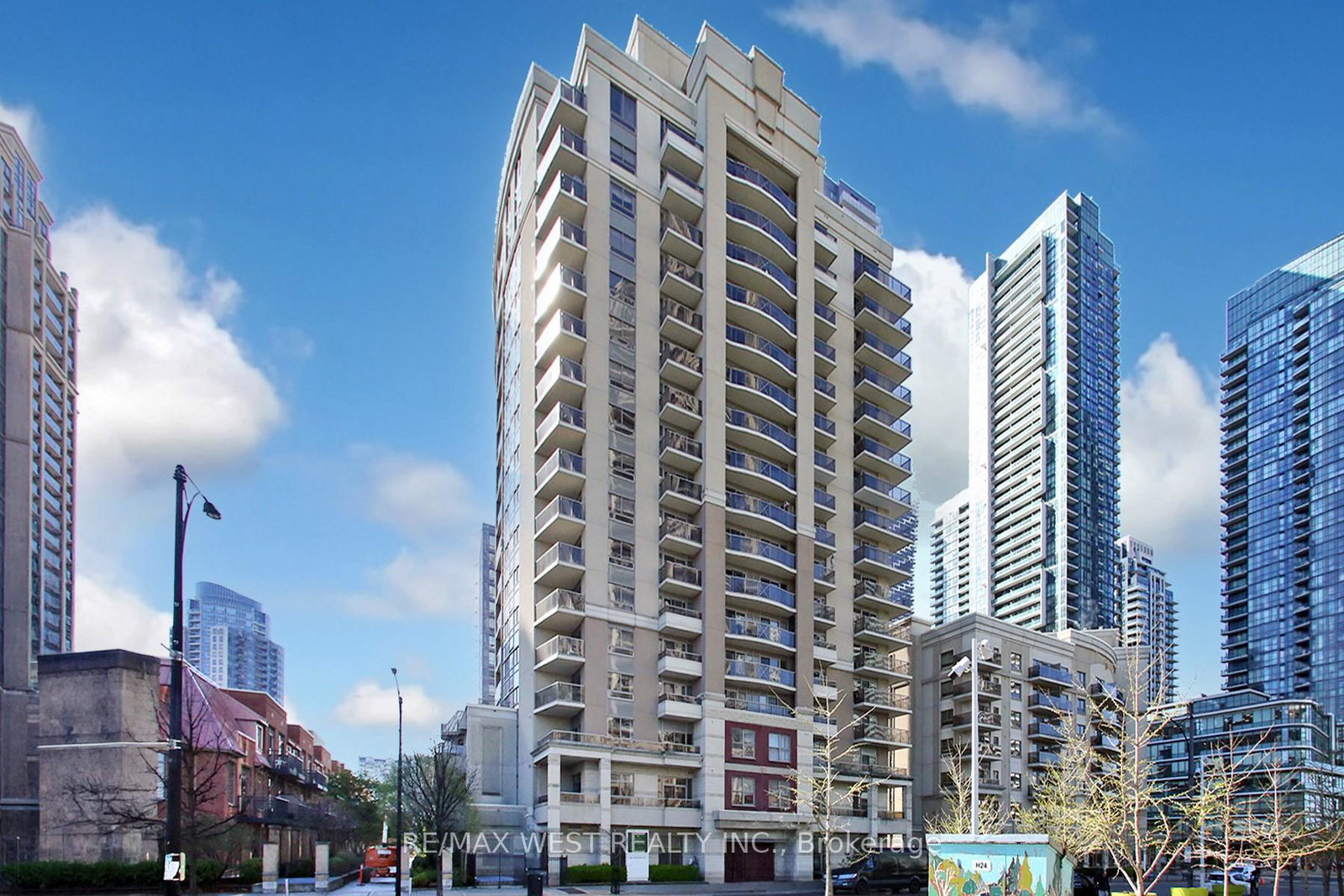350-princess-royal-drive-mississauga-ontario-w13710178