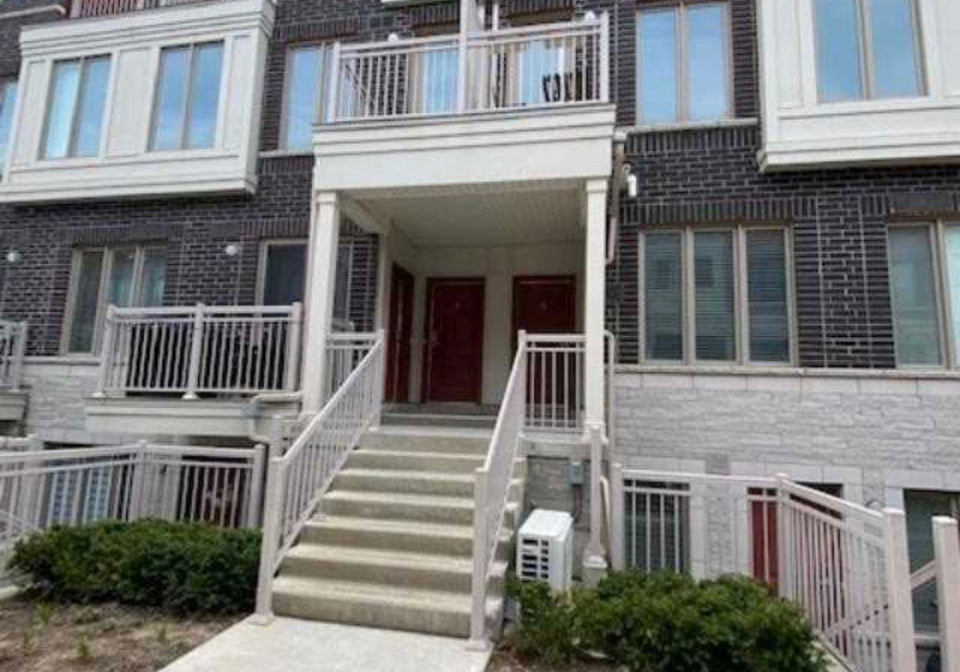 90-eastwwod-park-gardens-toronto-etobicoke-ontario-w13710512