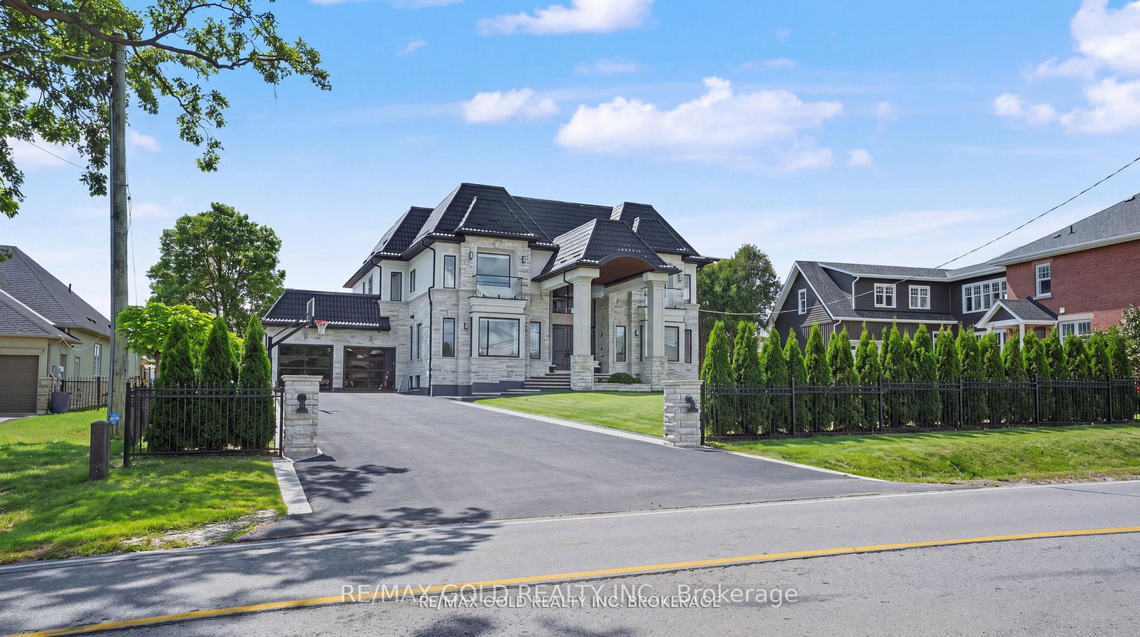 8930-creditview-crescent-brampton-ontario-w13710948