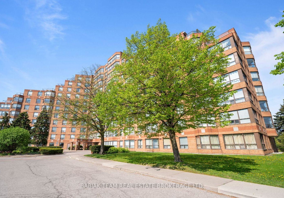 6-humberline-drive-toronto-etobicoke-ontario-w13710954