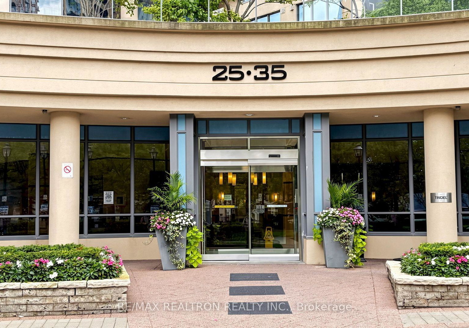 25-viking-lane-toronto-etobicoke-ontario-w13711038