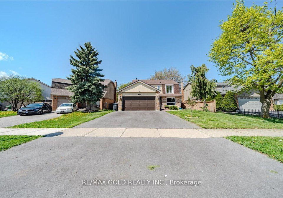 18-markham-street-brampton-ontario-w13711136