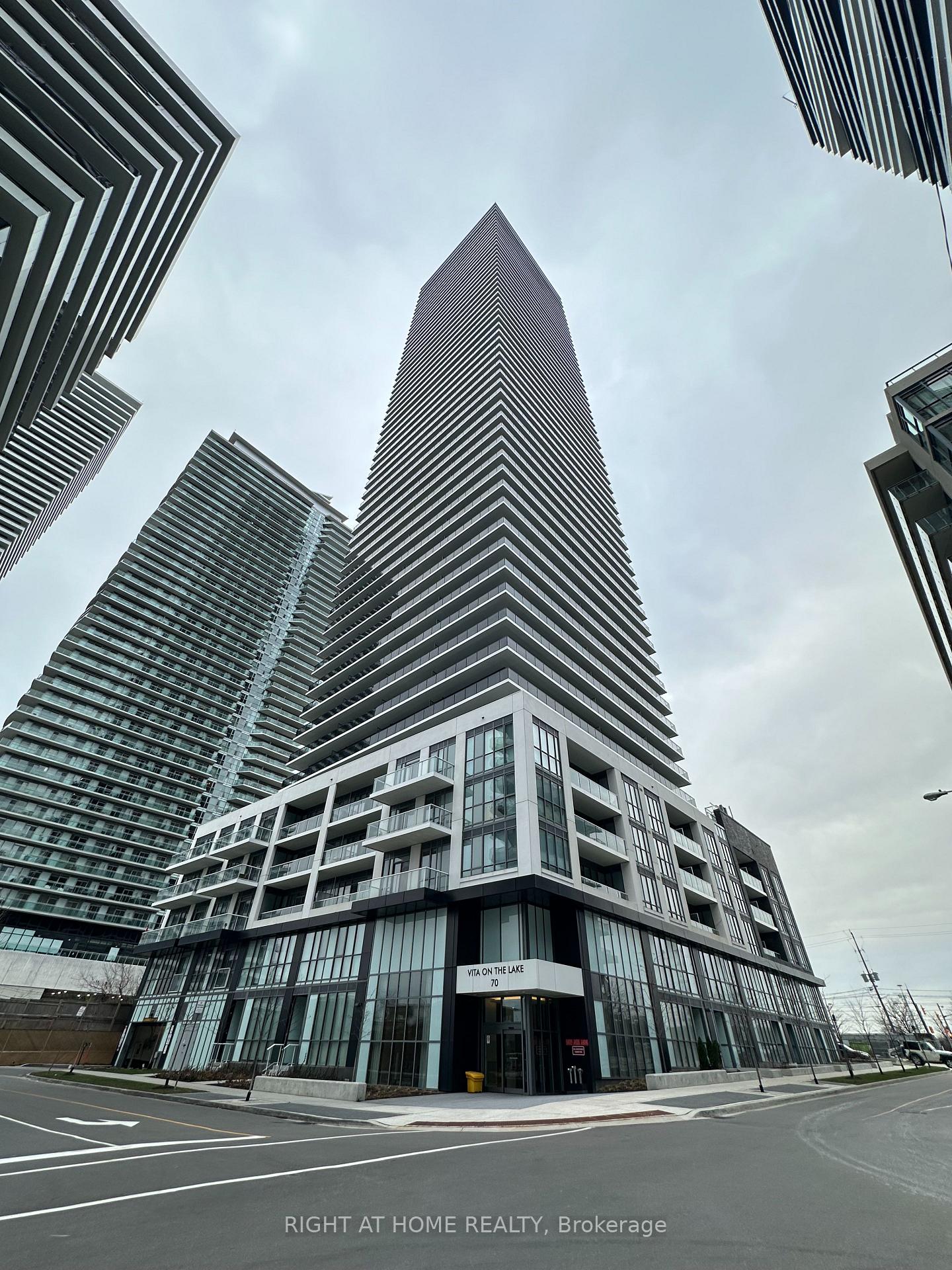 70-annie-craig-drive-toronto-etobicoke-ontario-w13711146