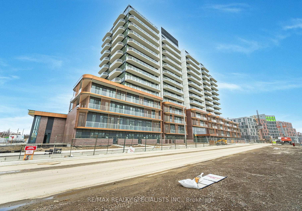 220-missinnihe-way-mississauga-ontario-w13712012