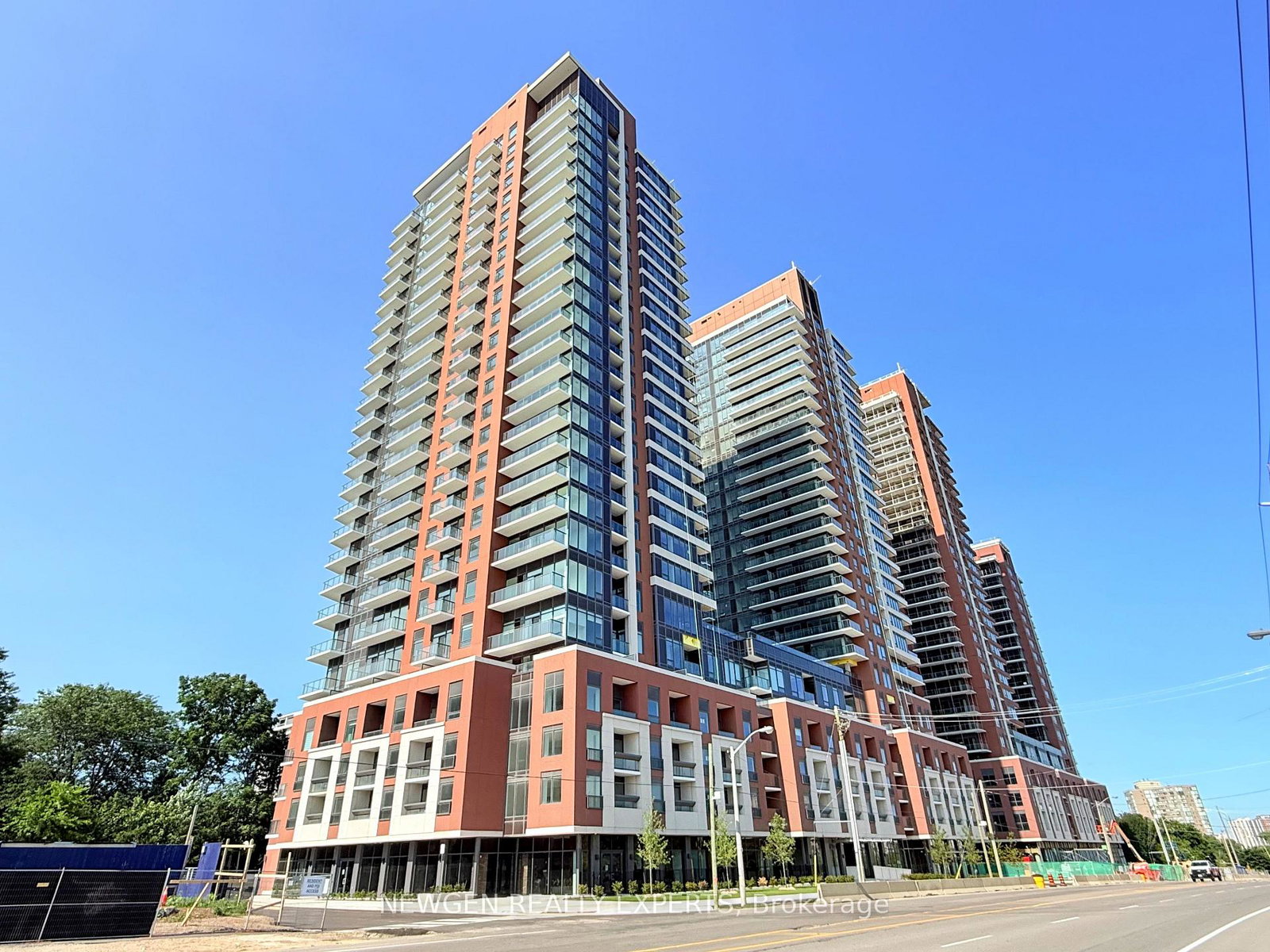 4010-eglinton-avenue-w-toronto-etobicoke-ontario-w13712142