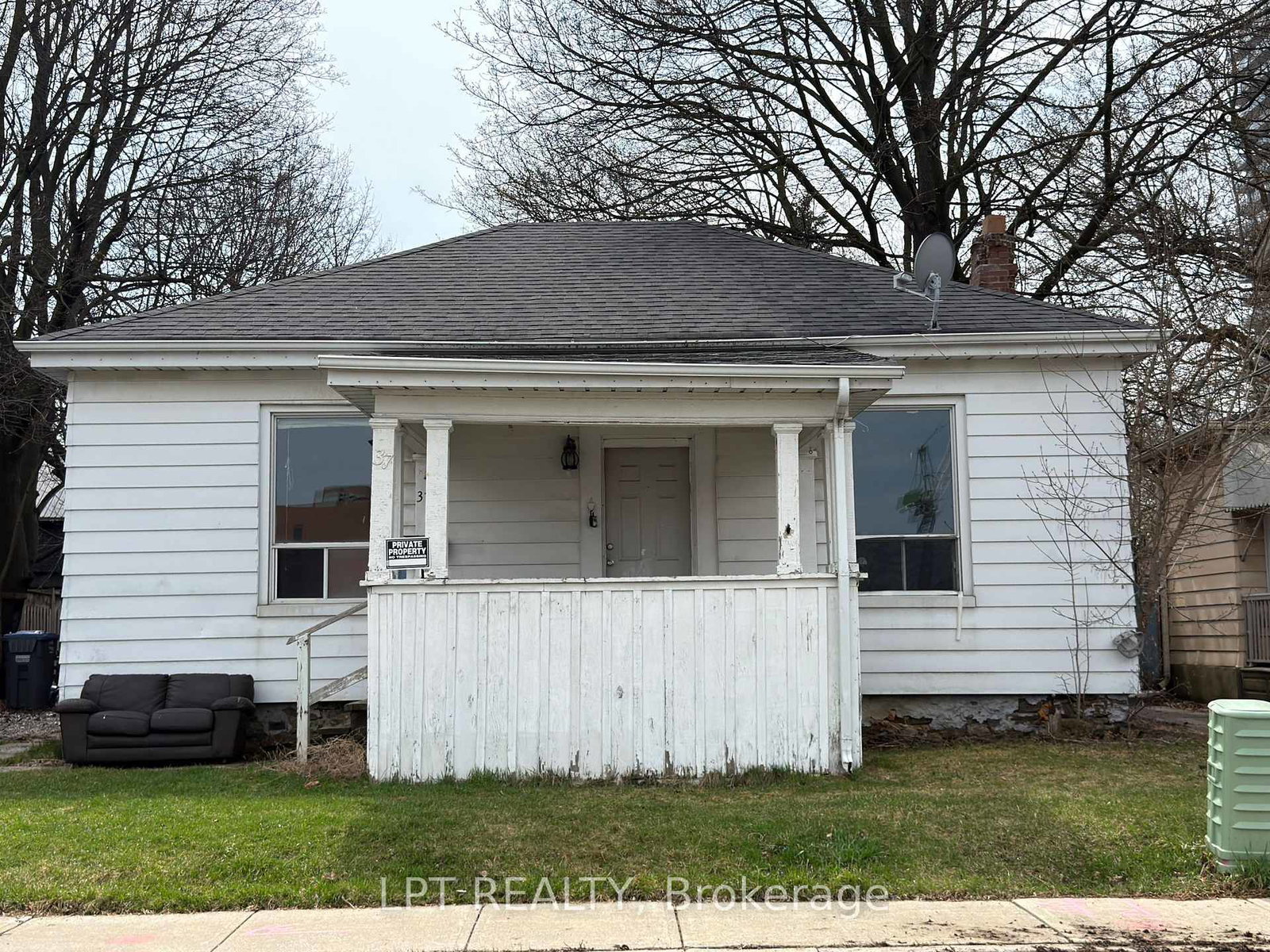 37-elizabeth-street-n-brampton-ontario-w13712196
