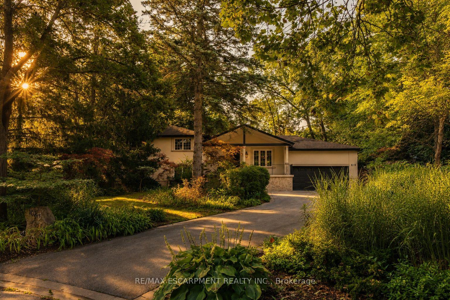 1063-greenoaks-drive-mississauga-ontario-w13712222