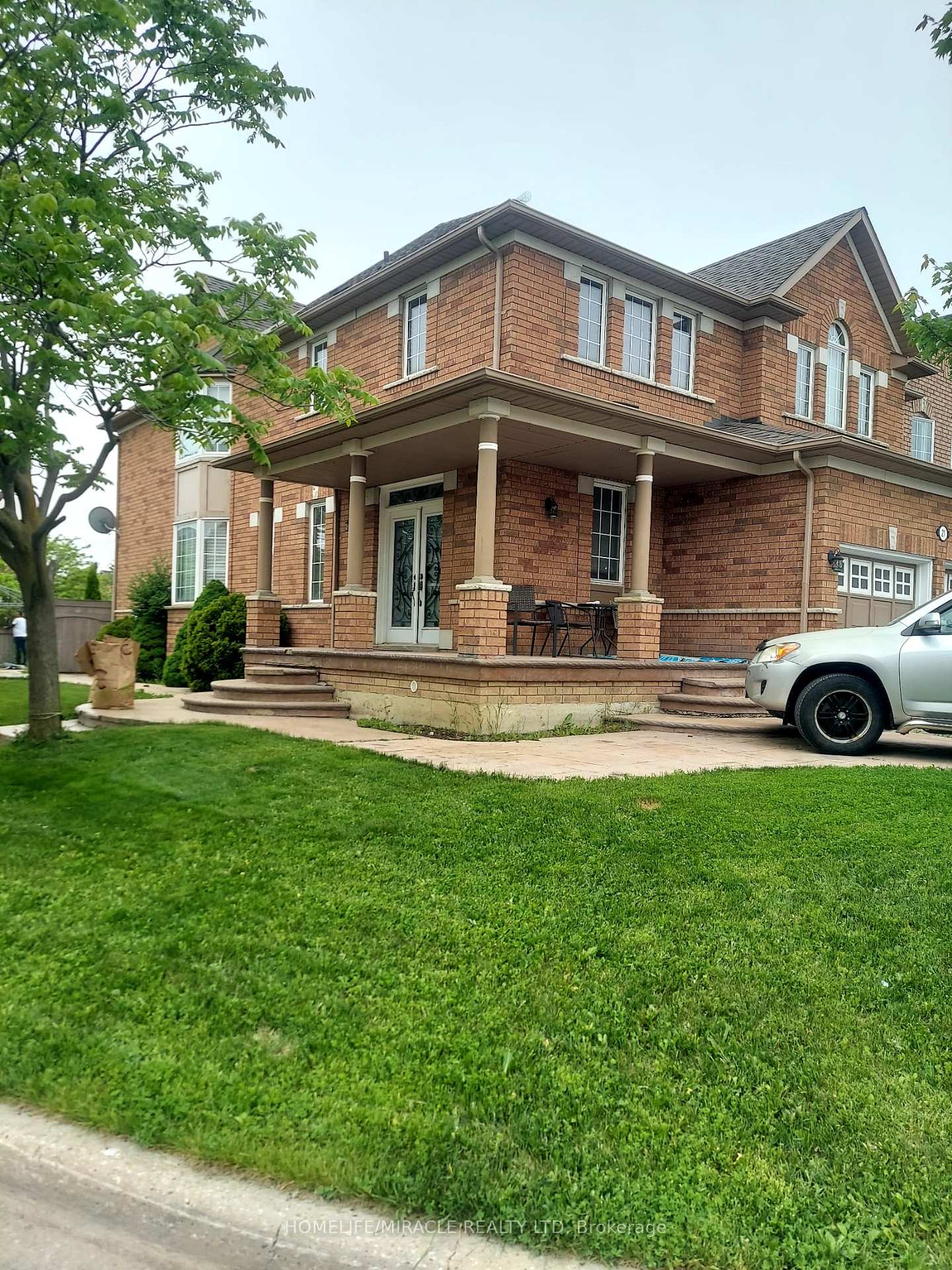 21-mario-street-brampton-ontario-w13712308