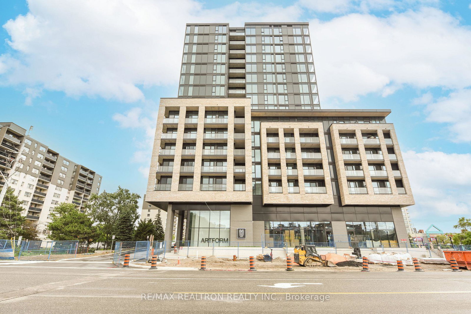 86-dundas-street-e-mississauga-ontario-w13712344