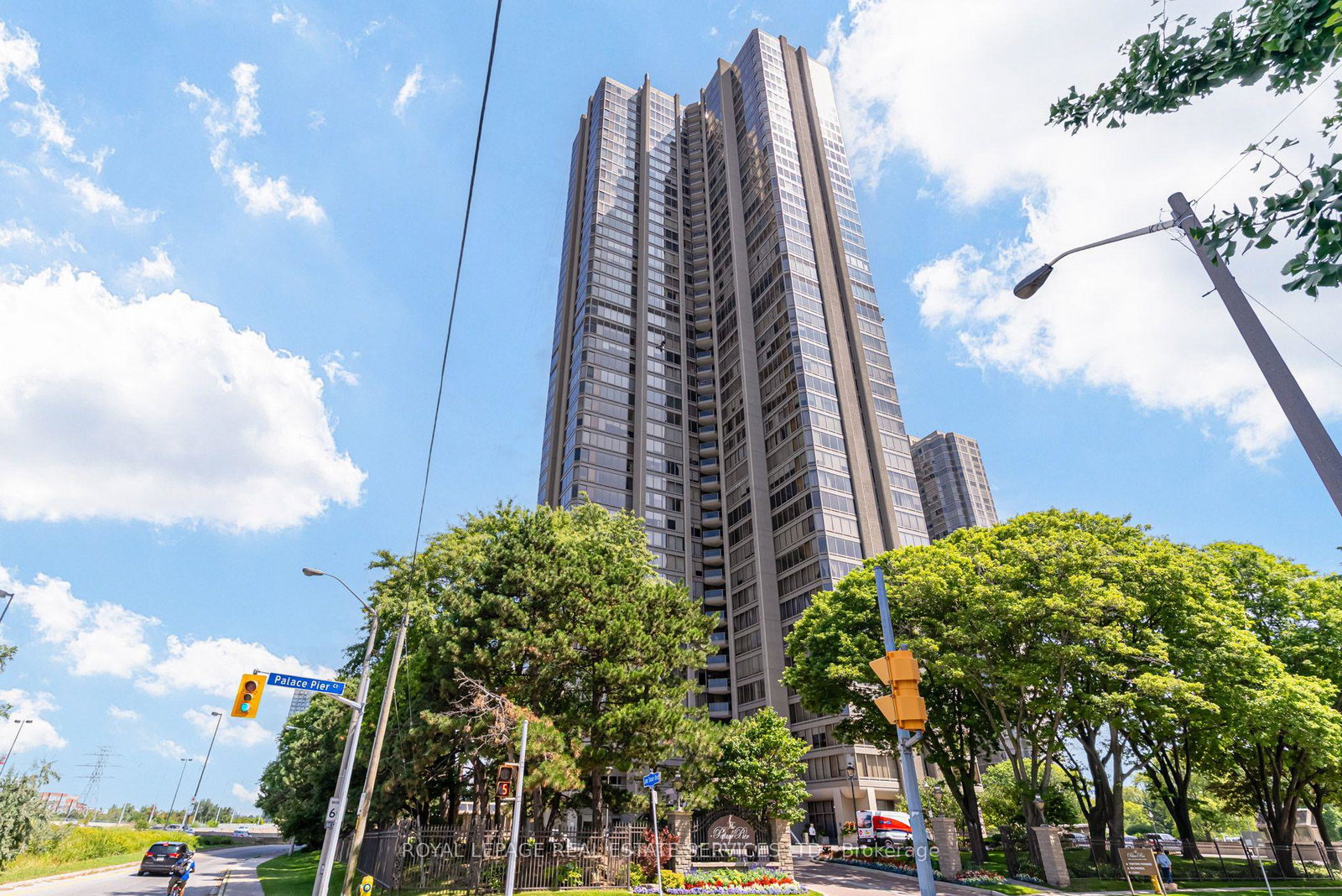 2045-lake-shore-boulevard-w-toronto-etobicoke-ontario-w13712352