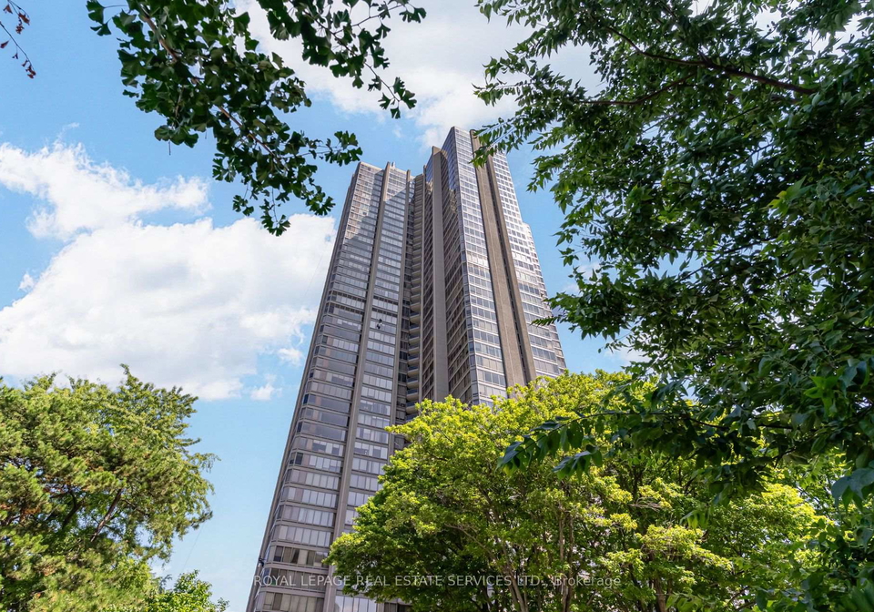 2045-lake-shore-boulevard-w-toronto-etobicoke-ontario-w13712352