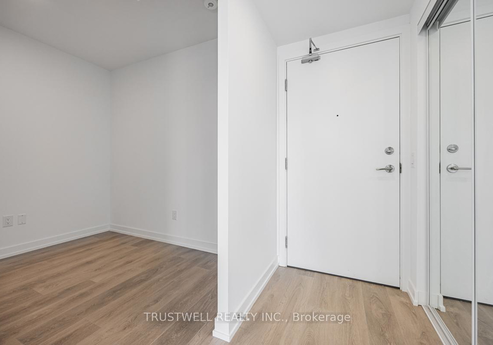 1100-sheppard-avenue-w-toronto-york-ontario-w13712384