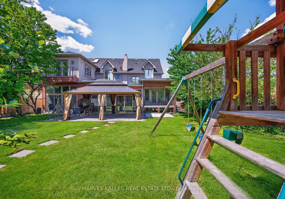 17-lockheed-boulevard-toronto-etobicoke-ontario-w13712462
