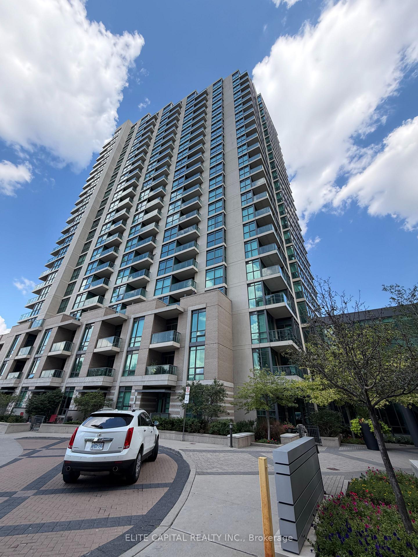 215-sherway-gardens-road-toronto-etobicoke-ontario-w13712582