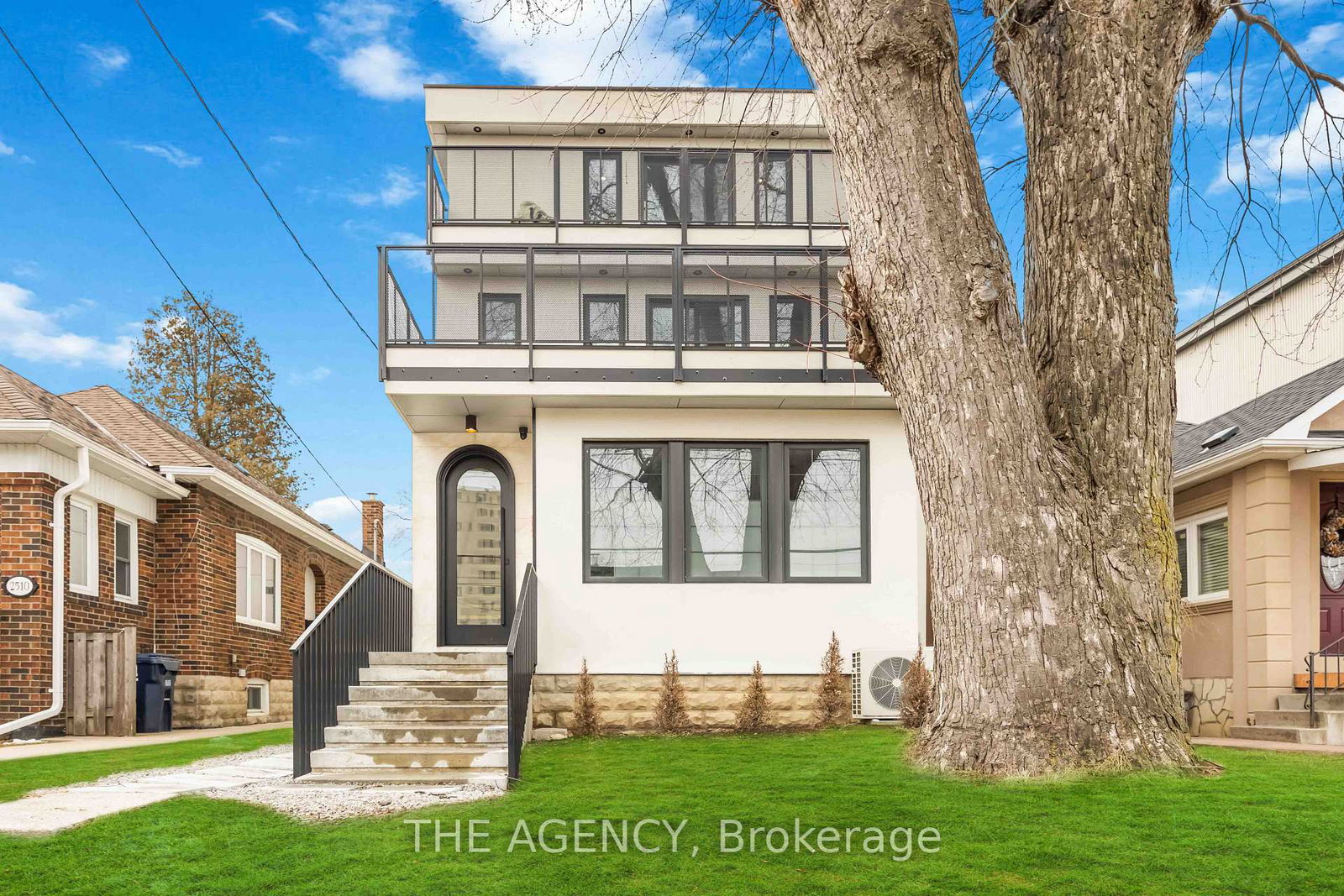 2508-lakeshore-boulevard-toronto-etobicoke-ontario-w13712606
