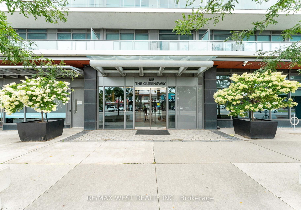 1185-the-queensway-toronto-etobicoke-ontario-w13712642