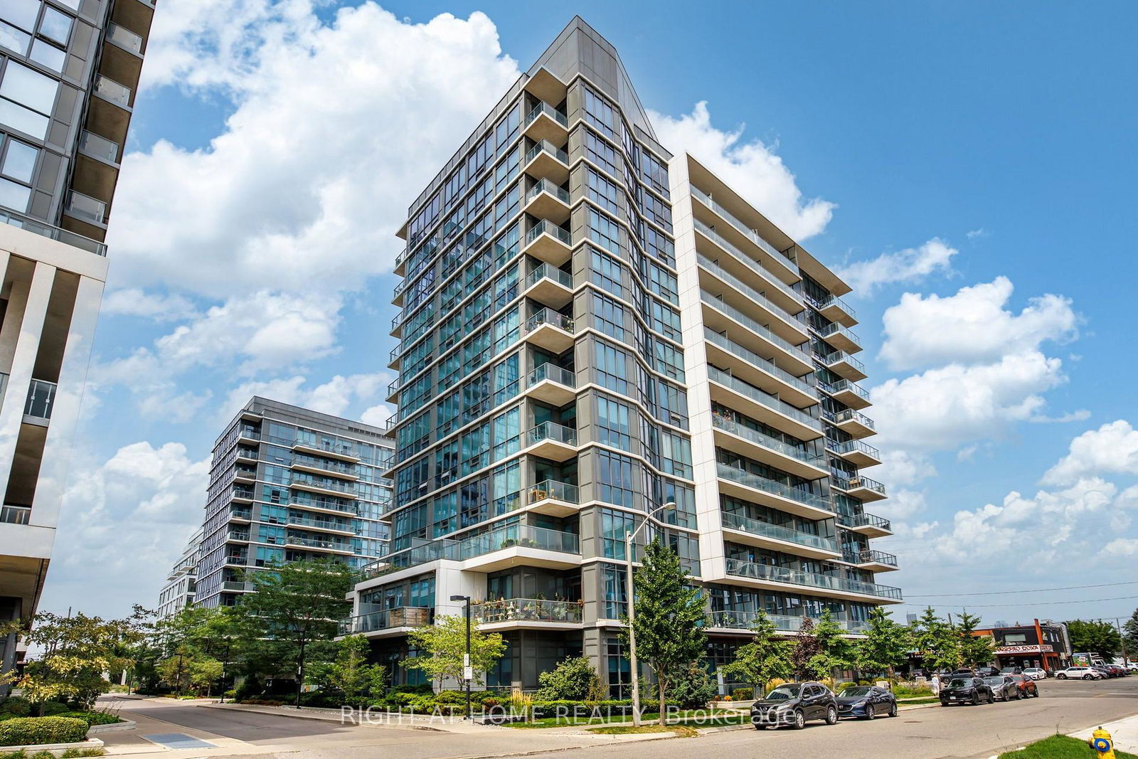1185-the-queensway-toronto-etobicoke-ontario-w13712776