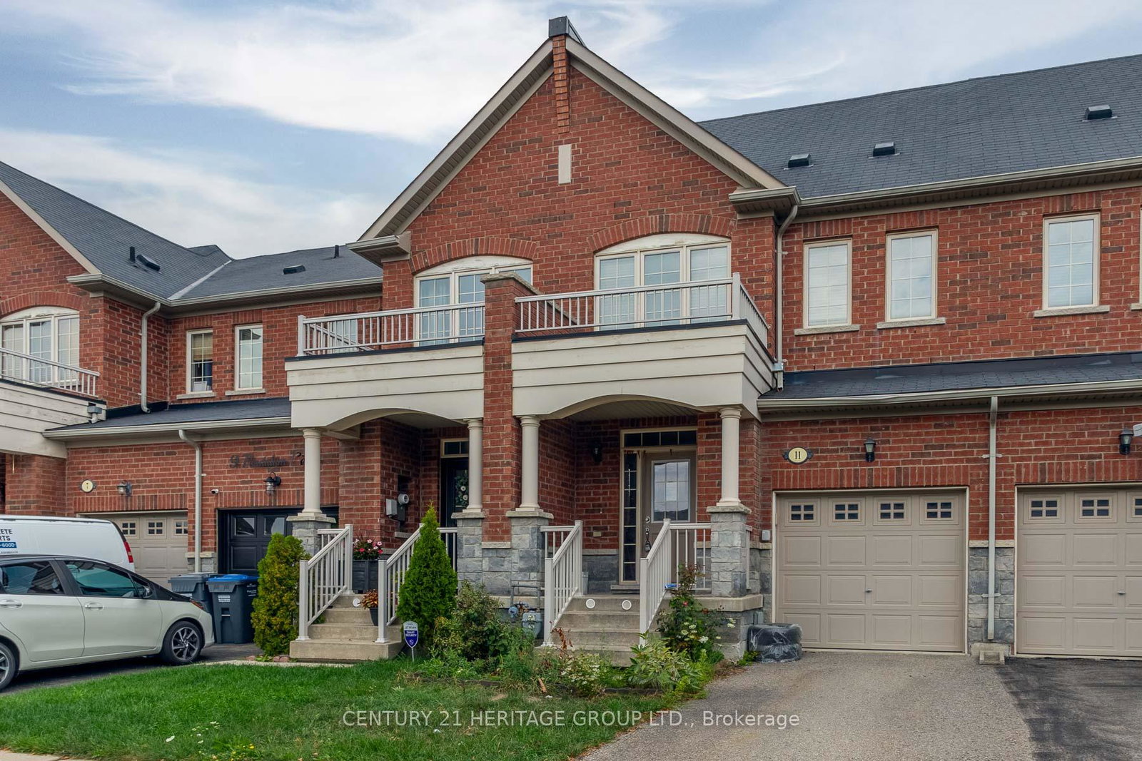 11-pendulum-circle-brampton-ontario-w13712788