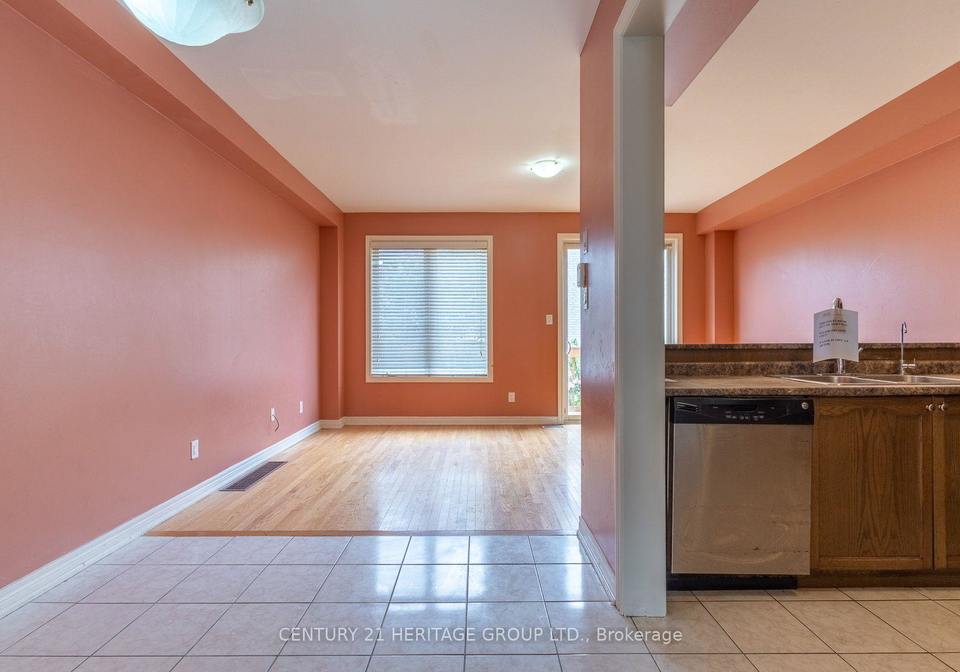 11-pendulum-circle-brampton-ontario-w13712788