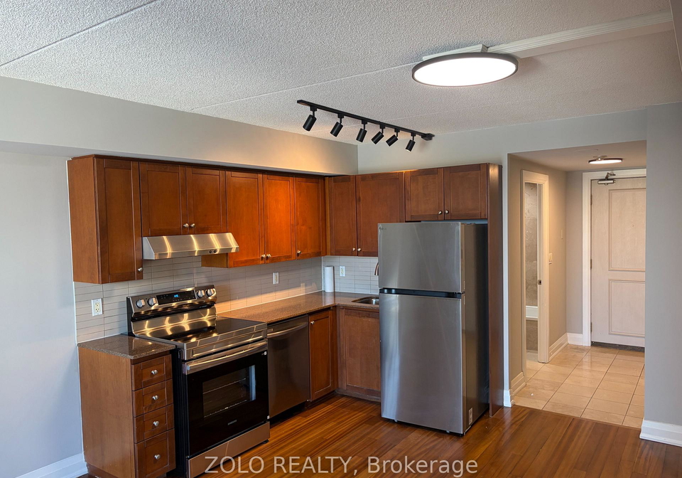 2737-keele-street-toronto-york-ontario-w13712838