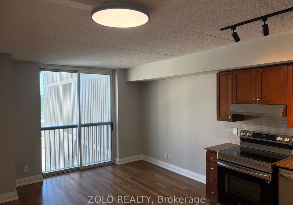 2737-keele-street-toronto-york-ontario-w13712838