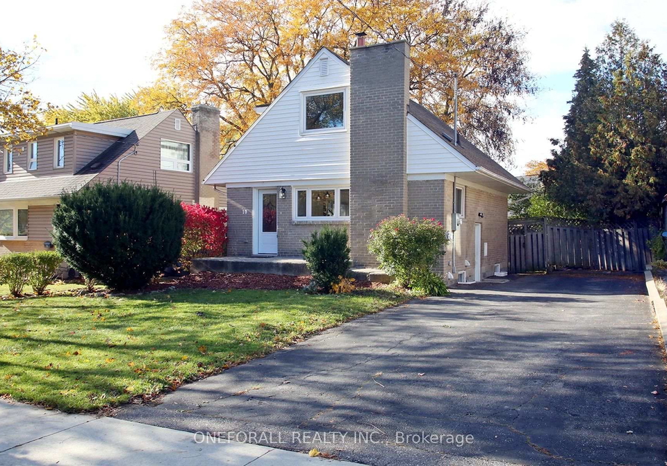 10-esmond-crescent-toronto-etobicoke-ontario-w13712878