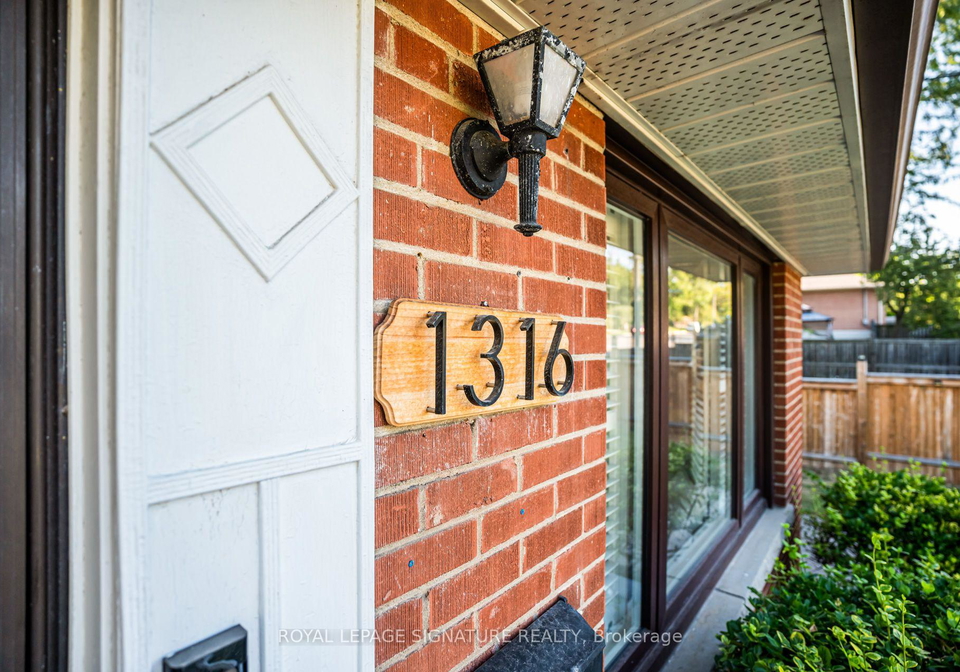 1316-kipling-avenue-toronto-etobicoke-ontario-w13712998