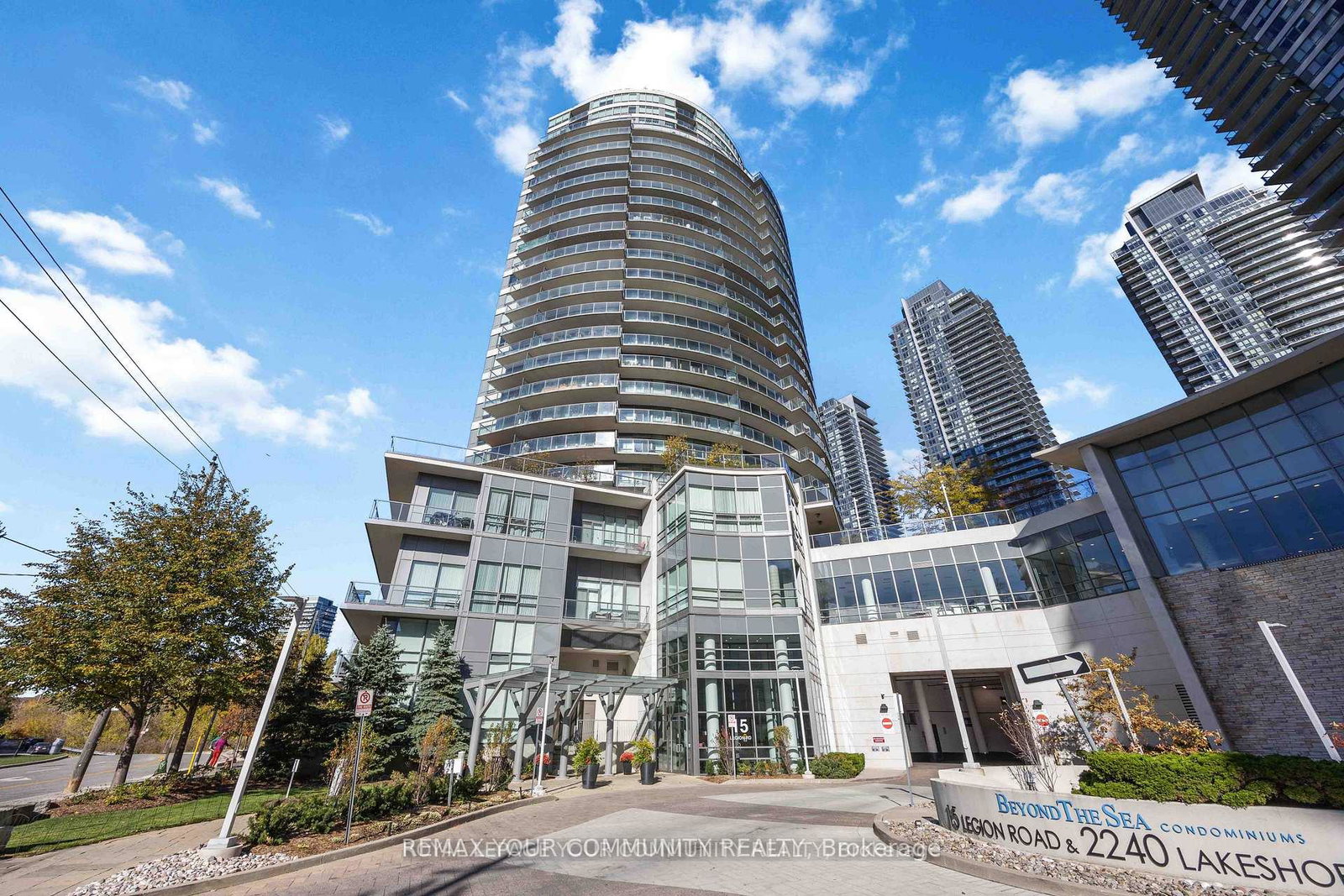 15-legion-road-toronto-etobicoke-ontario-w13713024