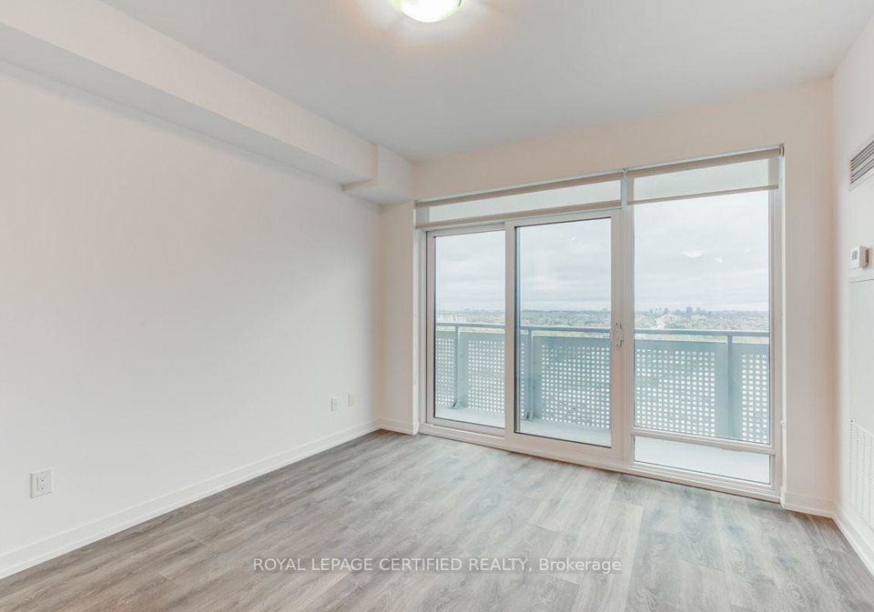 2520-eglinton-avenue-w-mississauga-ontario-w13713086