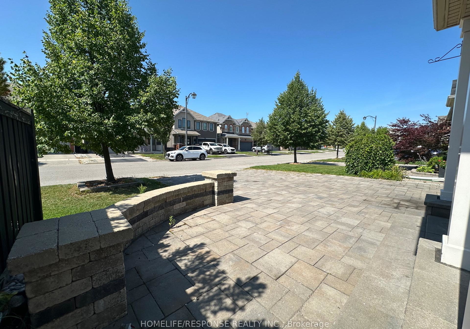 398-mcjannett-avenue-milton-ontario-w13713192