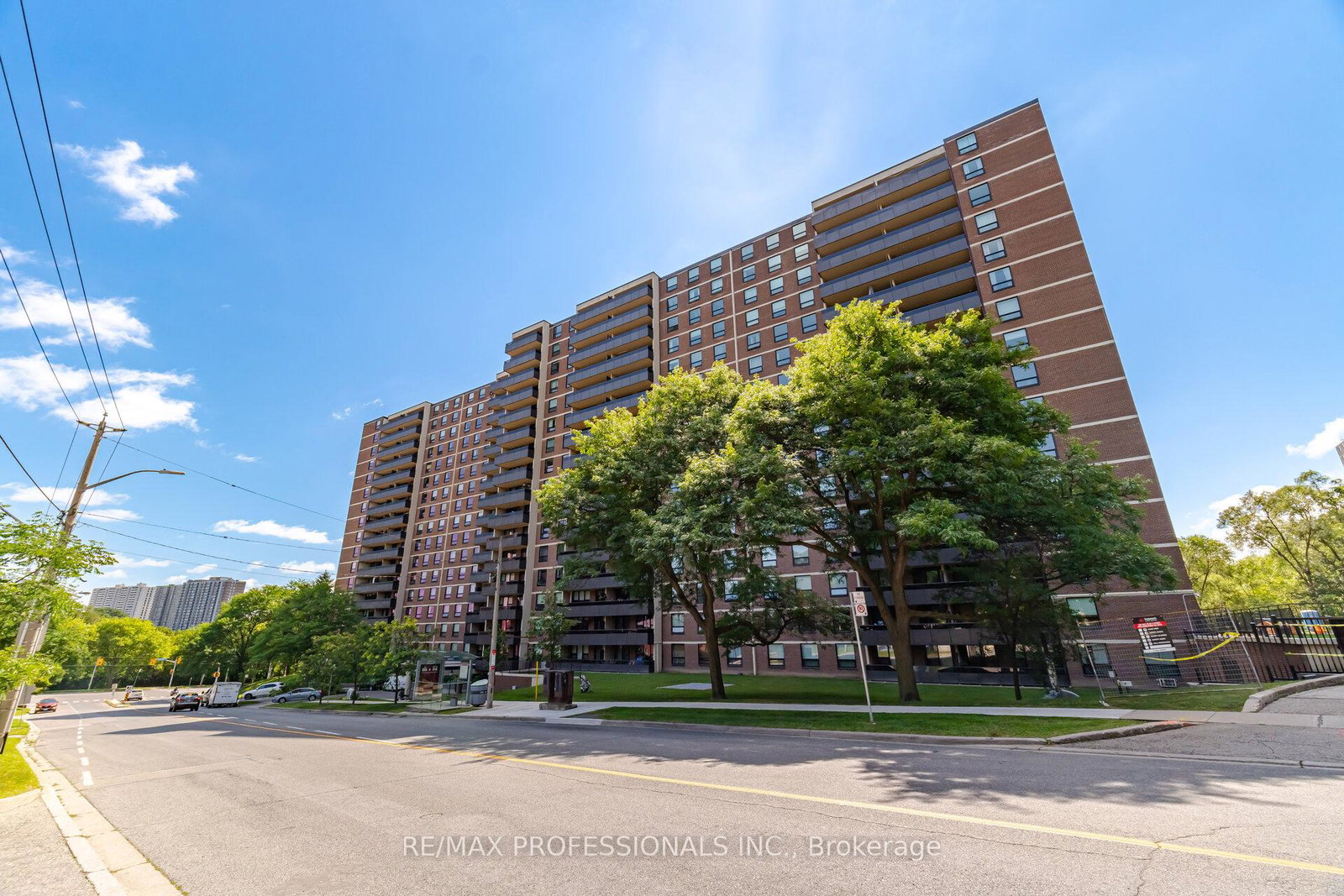 15-la-rose-avenue-toronto-etobicoke-ontario-w13713344