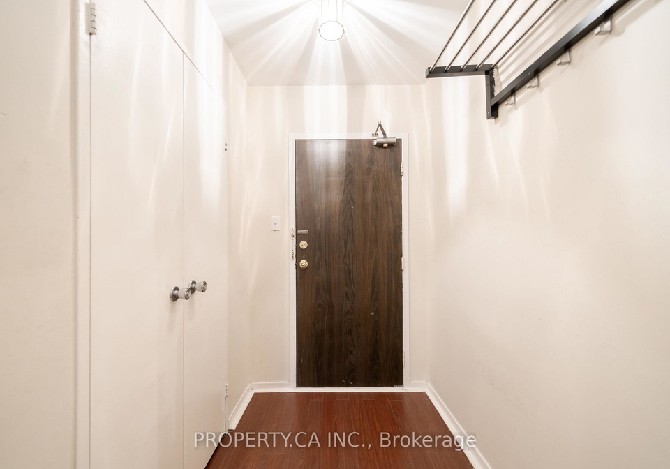 455-sentinel-road-toronto-york-ontario-w13713372