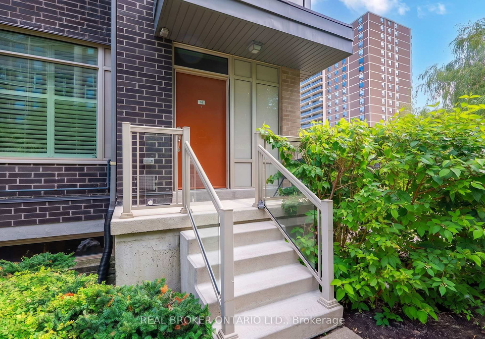 35-applewood-lane-toronto-etobicoke-ontario-w13713522